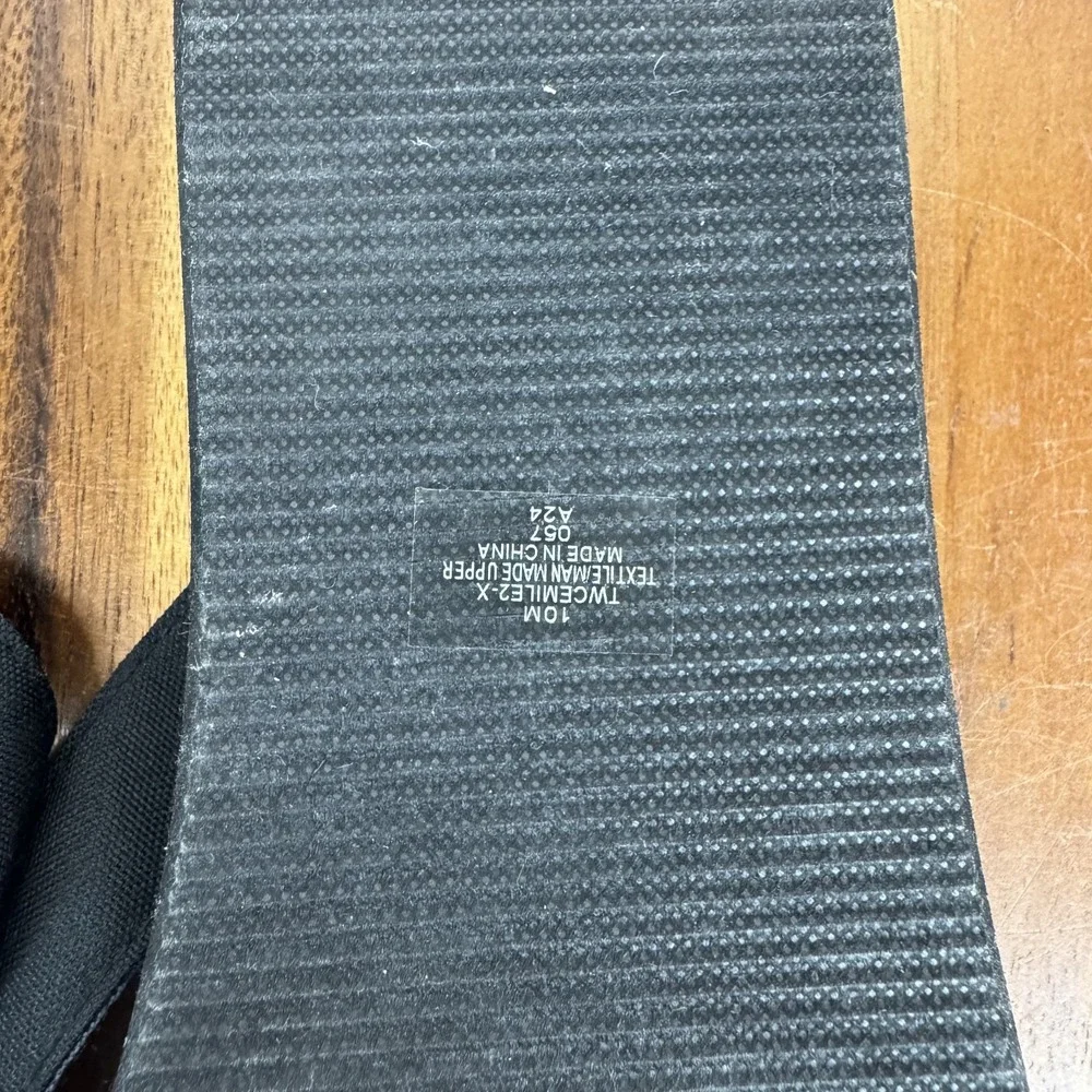 New Womens‎ Tommy Hilfiger Cemile Black Striped Thong Flip Flops Sandals Size 10